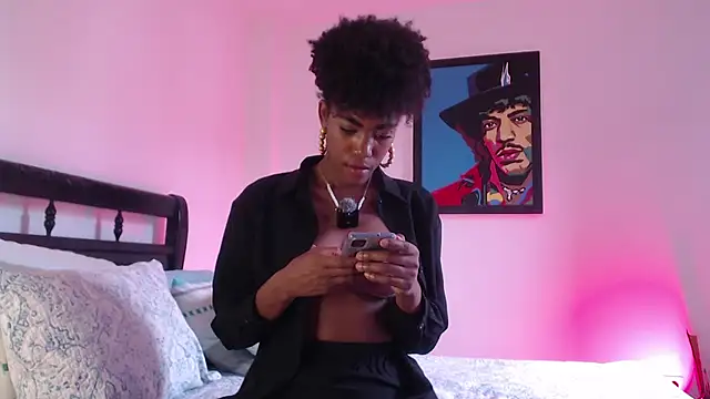 lucyymaximo online show from April 2026 07:58:02 PM