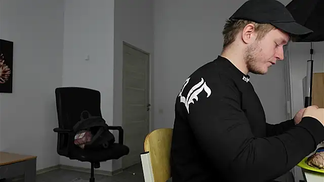 Richard Dullas online show from October 2025 12:03:02 PM