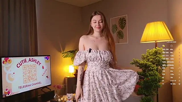 Luna Foxy online show from September 2025 11:11:01 AM