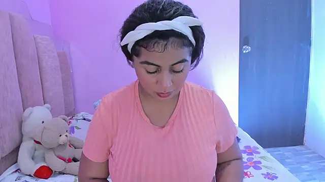 AndreaSweet2 online show from September 2025 07:36:02 PM