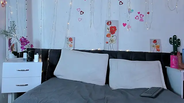 AmaraMoon  online show from November 2025 07:14:02 PM