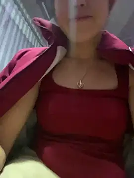 Huong-Ly online show from February 2026 02:52:02 AM