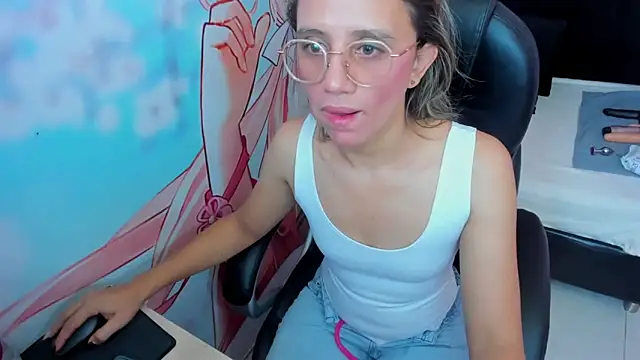 StarletTays online show from September 2025 04:03:01 AM