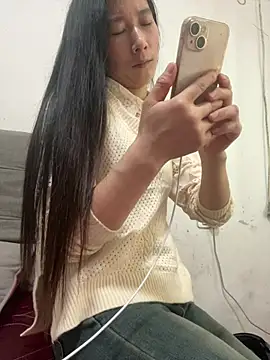 crhong666 online show from April 2026 12:43:02 AM