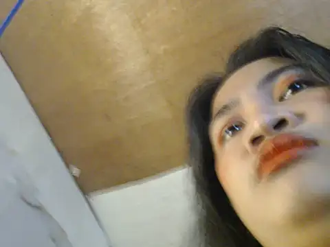 miss laila  online show from November 2025 09:09:01 AM