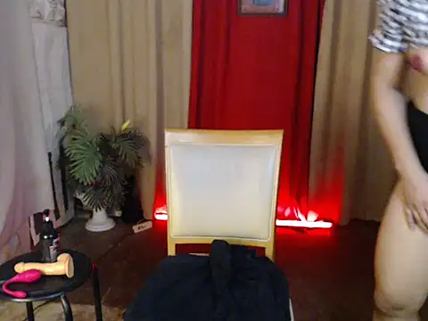 miss laila  online show from December 2025 11:04:02 AM