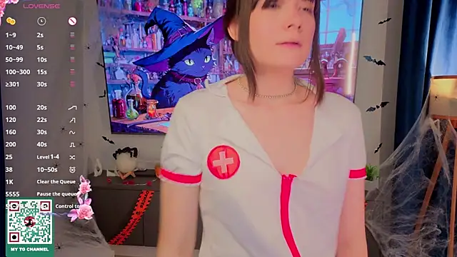 Honeey Beee online show from October 2025 07:48:02 PM