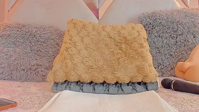 Snapshot of anni_honeyriveras chatting on September 2025 12:10:01 AM anni honeyriveras online show from September 2025 12:10:01 AM