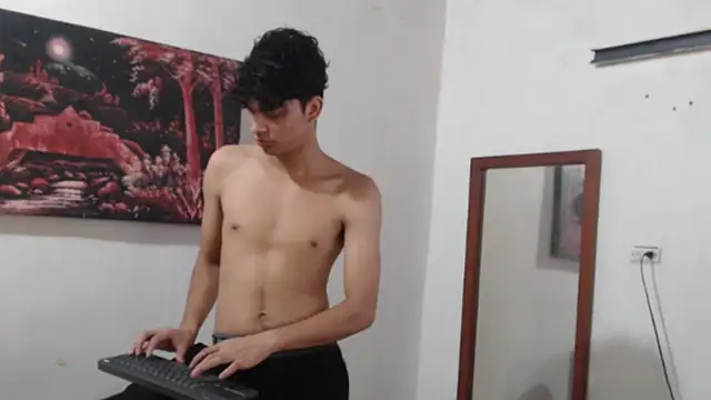 alice julls online show from November 2025 06:55:02 PM