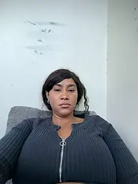 LuckyKhloe online show from October 2025 11:45:02 AM