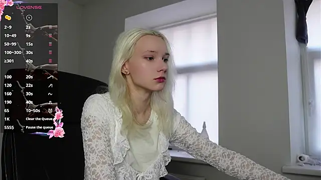 Laura Chaplin online show from March 2026 06:24:02 AM