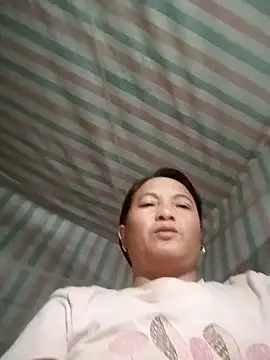 Snapshot of Love-Mama33 chatting on October 2025 01:18:01 PM Love-Mama33 online show from October 2025 01:18:01 PM