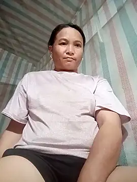 Snapshot of Love-Mama33 chatting on October 2025 02:45:02 PM Love-Mama33 online show from October 2025 02:45:02 PM