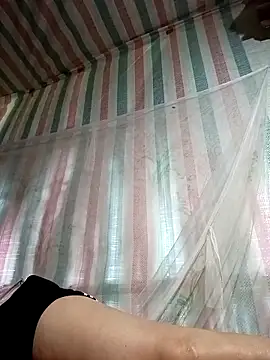 Snapshot of Love-Mama33 chatting on November 2025 06:45:01 AM Love-Mama33 online show from November 2025 06:45:01 AM