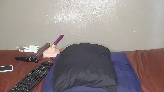 Snapshot of CherieBlushX chatting on February 2026 05:22:01 AM CherieBlushX online show from February 2026 05:22:01 AM