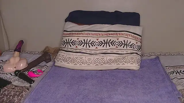 CherieBlushX online show from April 2026 06:00:02 AM