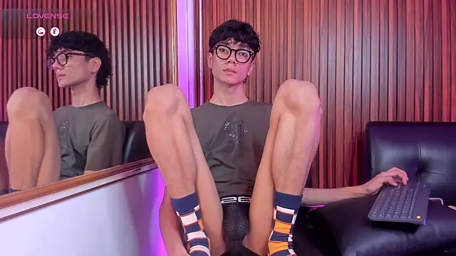 Snapshot of Phillicious__ chatting on February 2026 06:34:02 AM Phillicious online show from February 2026 06:34:02 AM