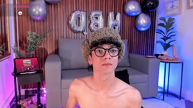 Snapshot of Phillicious__ chatting on February 2026 09:46:01 PM Phillicious online show from February 2026 09:46:01 PM