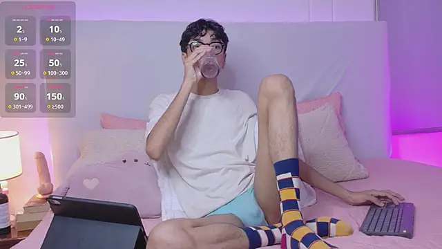 Phillicious   online show from July 2026 08:55:02 PM