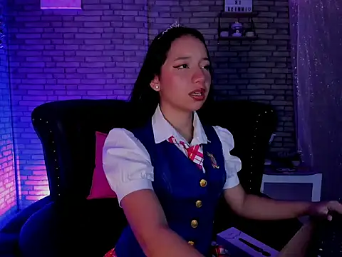 akimy teen online show from October 2025 07:33:02 PM