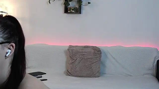 ScarletNoiree online show from November 2025 12:16:01 PM