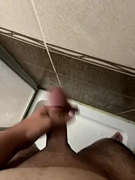 Snapshot of Erenn9972 chatting on September 2025 02:05:02 PM Erenn9972 online show from September 2025 02:05:02 PM