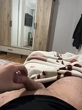 Snapshot of Erenn9972 chatting on December 2025 08:07:02 PM Erenn9972 online show from December 2025 08:07:02 PM