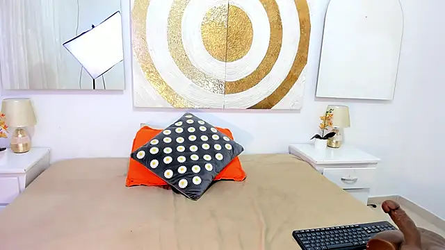 Michelle Lewis  online show from March 2026 01:06:01 PM