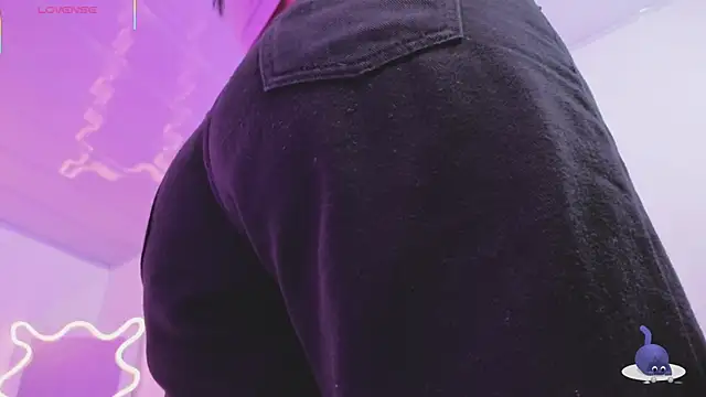 ZURY TAY online show from December 2025 11:52:02 AM