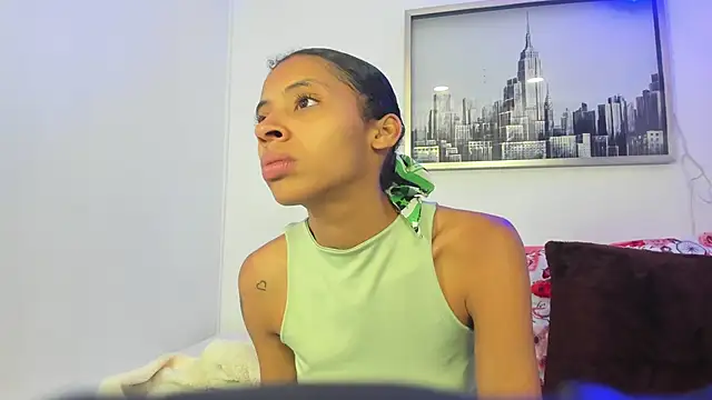 Snapshot of sarah_ashbourne chatting on October 2025 12:03:01 PM sarah ashbourne online show from October 2025 12:03:01 PM