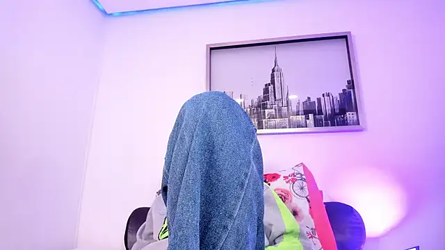 Snapshot of sarah_ashbourne chatting on October 2025 05:35:01 PM sarah ashbourne online show from October 2025 05:35:01 PM