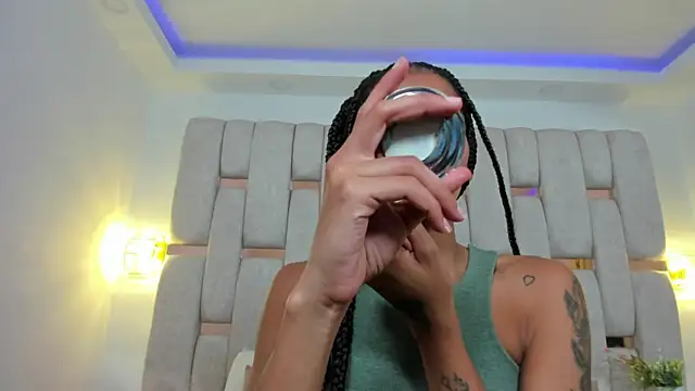 Snapshot of sarah_ashbourne chatting on October 2025 12:41:02 AM sarah ashbourne online show from October 2025 12:41:02 AM