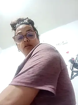 Lady 16 online show from September 2025 11:33:02 AM