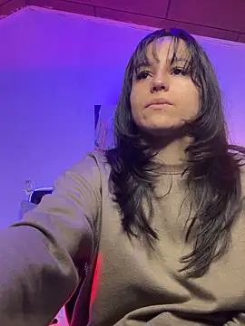 Eymmy 24 online show from October 2025 04:02:02 AM