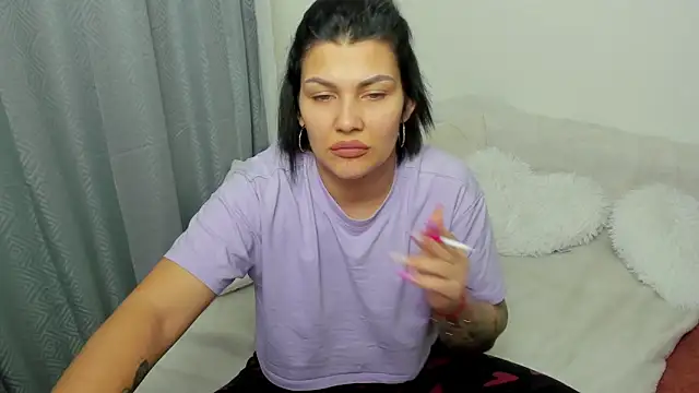 MiaKiittyy online show from February 2026 11:00:01 PM