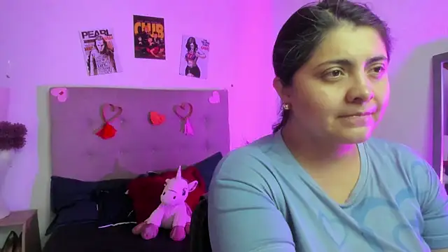 Snapshot of TifanyAmazinng chatting on February 2026 12:33:02 PM TifanyAmazinng online show from February 2026 12:33:02 PM