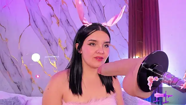 alicecute77 online show from May 2026 02:19:02 AM