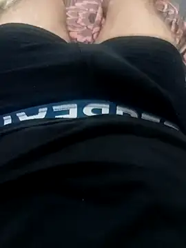 BRAYAN  22 online show from October 2025 04:58:01 PM