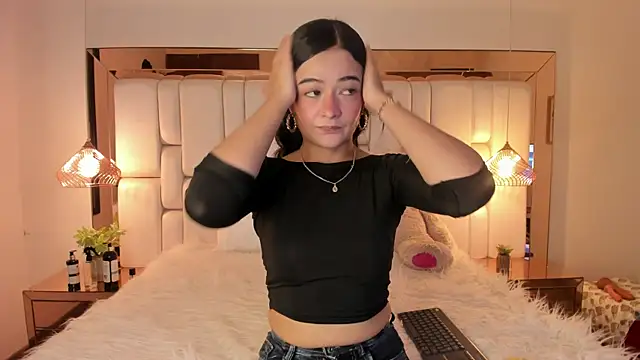 ValeriaPrado online show from October 2025 07:44:02 PM