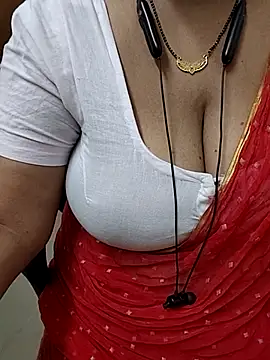 Snapshot of tami_lavanya chatting on July 2026 04:44:02 PM tami lavanya online show from July 2026 04:44:02 PM