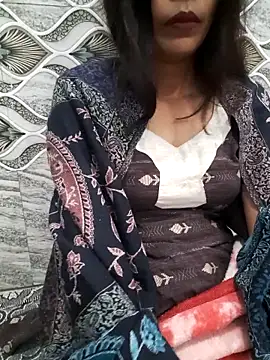 Aarti-kumri online show from November 2025 10:26:01 PM