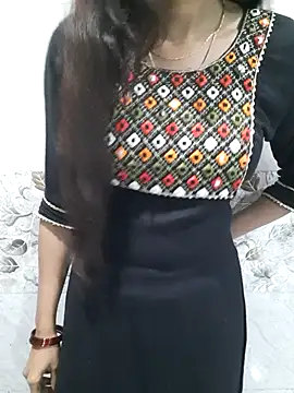 Aarti-kumri online show from February 2026 06:46:01 PM