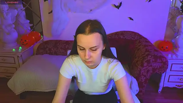 Kelly Cartier online show from October 2025 12:30:02 PM