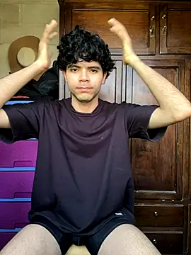 Snapshot of Axel-Mejia chatting on November 2025 02:08:02 PM Axel-Mejia online show from November 2025 02:08:02 PM