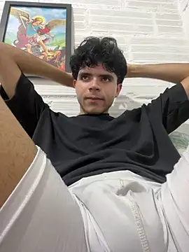 Snapshot of Axel-Mejia chatting on November 2025 02:32:01 AM Axel-Mejia online show from November 2025 02:32:01 AM