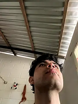 Axel-Mejia online show from December 2025 07:09:01 PM