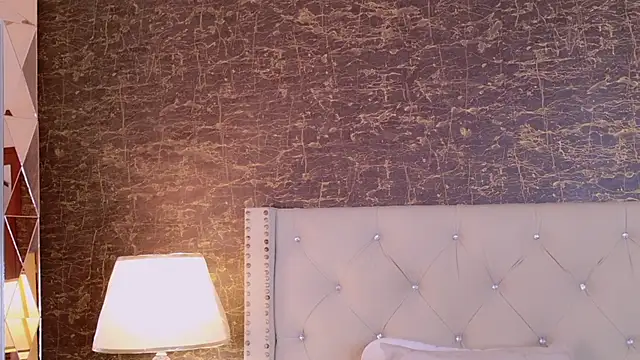 IrinaVelvet online show from November 2025 04:28:02 PM