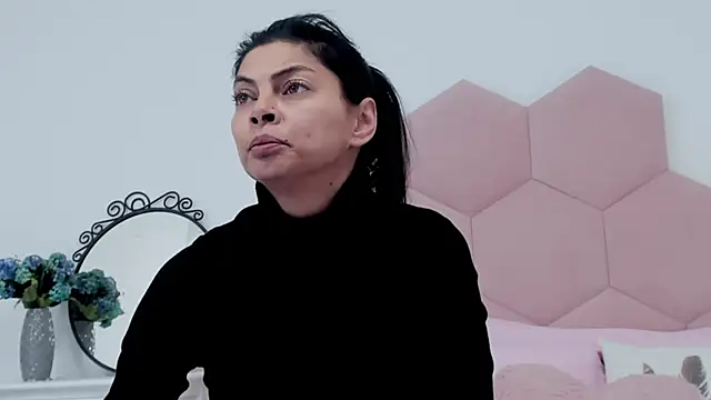 LadyLiia online show from February 2025 05:13:02 AM