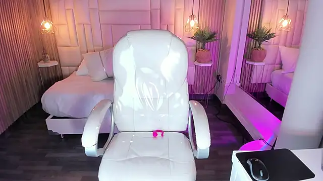 DulceGreem online show from October 2025 11:54:01 AM