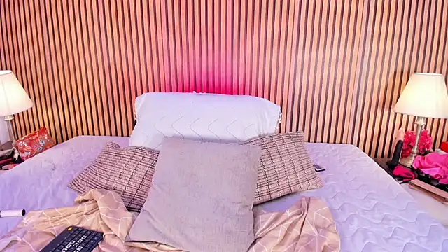 keeyla stone online show from September 2025 09:04:01 PM